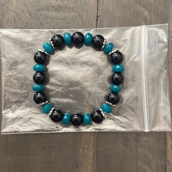 Handmade Black Jade and Opal Bracelet - Picture 2 of 4